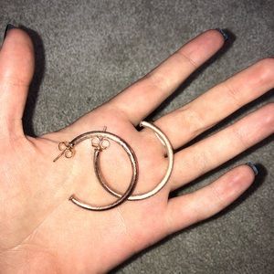 rose gold medium hoop earrings